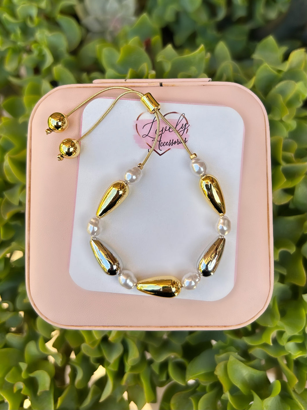 Ava Pearly Bracelet ✨