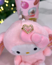 Load image into Gallery viewer, Pearl Heart Ring ✨🤍✨
