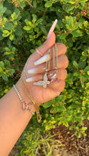 Load image into Gallery viewer, Pink Glass Butterfly Necklace✨🦋✨
