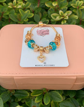 Load image into Gallery viewer, Heart Charm Bracelet
