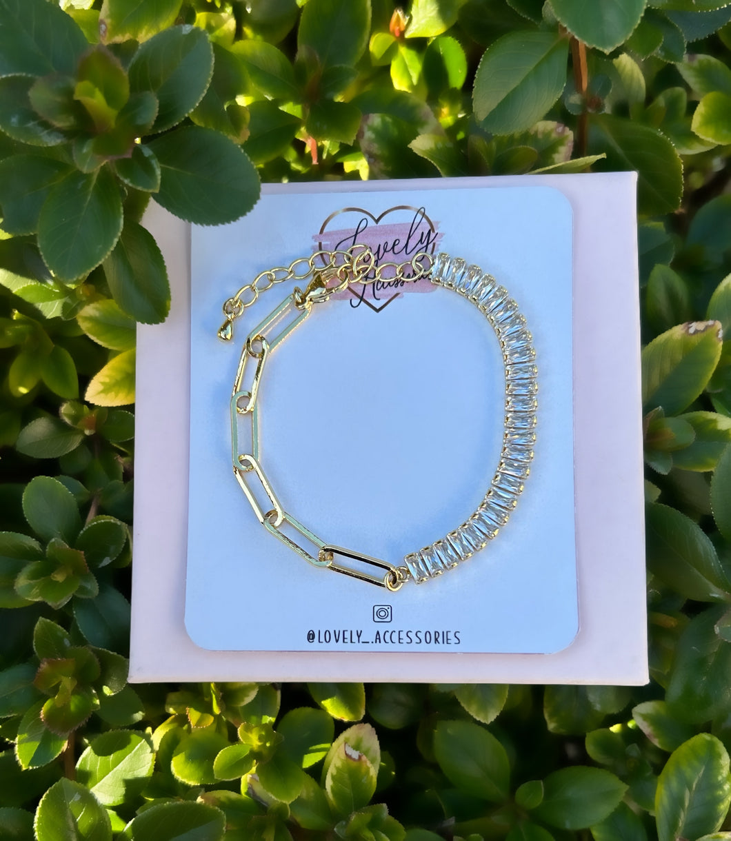 Crystal CZ/Paperclip Bracelet✨