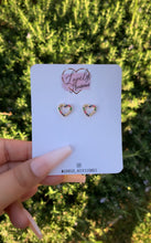 Load image into Gallery viewer, MultiColor Heart Stud Earring
