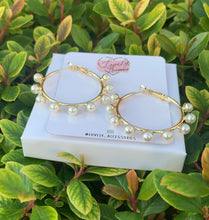 Load image into Gallery viewer, Pearl Earrings  ✨🤍✨
