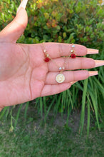 Load image into Gallery viewer, Virgen Tri-Tone Rose Bracelet

