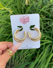 Load image into Gallery viewer, Anne Triple Hoops ✨
