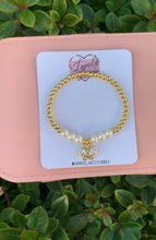 Load image into Gallery viewer, Butterfly Pearl Bracelet 🦋🤍
