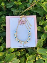 Load image into Gallery viewer, White💎 Evil Eye Bracelet
