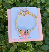 Load image into Gallery viewer, Queen Heart Charm Bracelet💖👑
